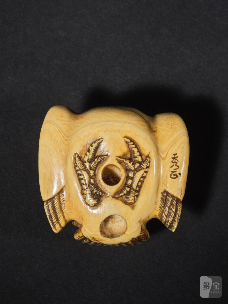 象牙彫根付 舌切雀 銘「秀正」 19世紀前期 | NETSUKE EN IVOIRE REPRÉSENTANT LA LÉGENDE DE SHITA-KIRI SUZUME - 图14